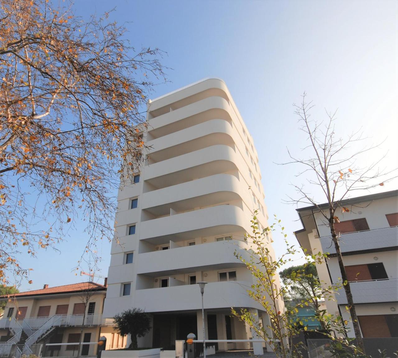 Appartamenti Torre Bianca Линьяно-Саббьядоро Экстерьер фото